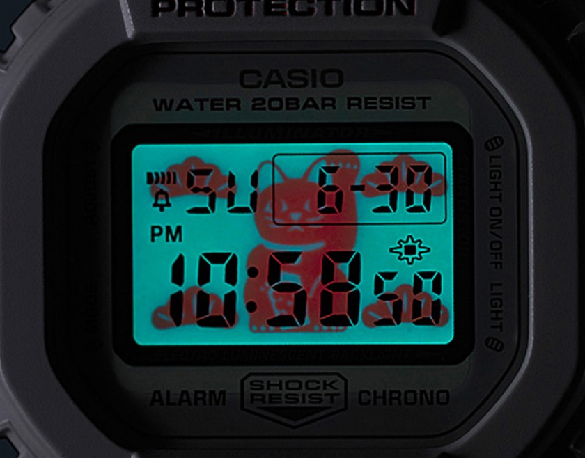 ライトを点灯すると招き猫が浮かび上がる