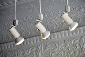 ③卓上のLED充電器を使う