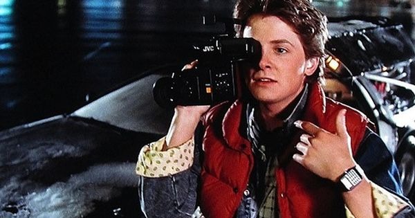 魅力②：劇中シーンをイメージしたベルト素材