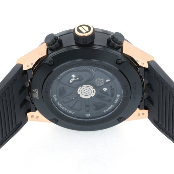 ケースには最上級のグレート5 チタニウム使用