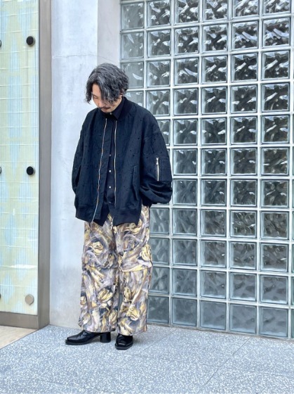 コーデ5：MA-1×ワイド柄パンツ