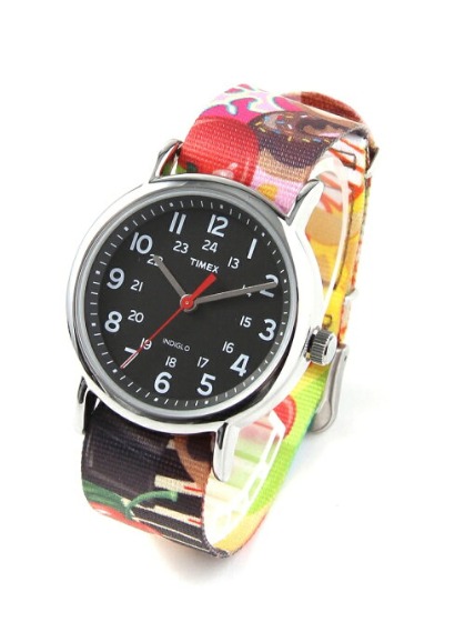 タイメックス　小嶋 真子モデル 前しか向かねえデザイン