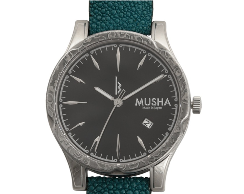 MUSHA(ムシャ)の腕時計：「Nobunaga」（黒文字盤✕エイ革）