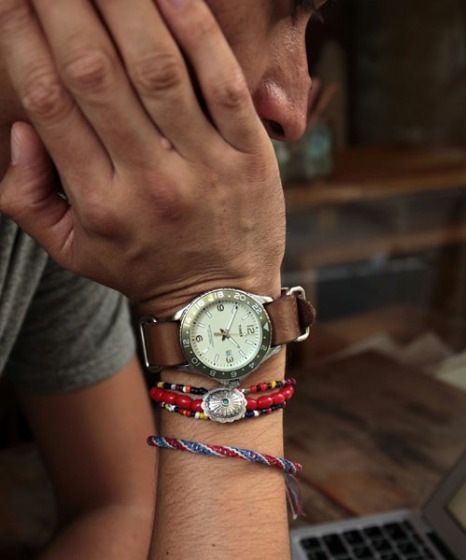 腕時計とブレスレットのおすすめの組み合わせ方を紹介