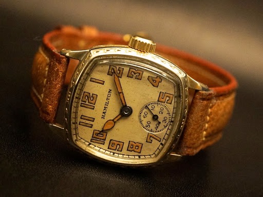 歴史を感じる腕時計がある