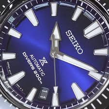 文字盤をブルーであしらったダイバーモデル