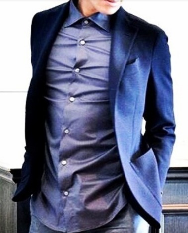 春夏用1：ネイビー×グレーシャツ