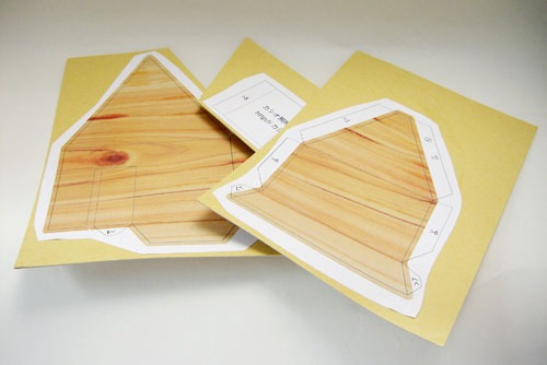 STEP2：パーツをカッターで切り抜く