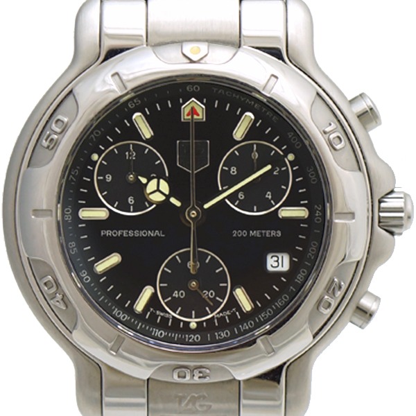 タグホイヤー クロノグラフは躍動感あふれるデザインが魅力