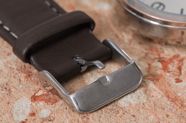 高級ラインのエルメスバンドは意外に少ない