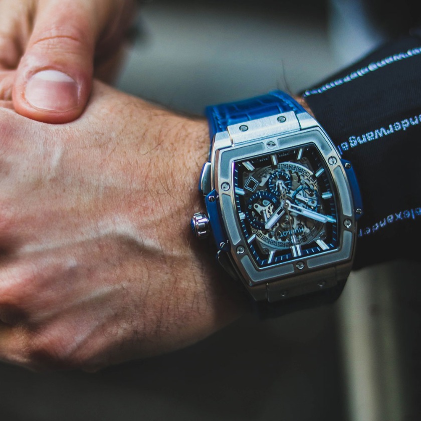 ウブロ スピリット オブ ビッグバン ブルーウォッチ 641.NX.7170.LR