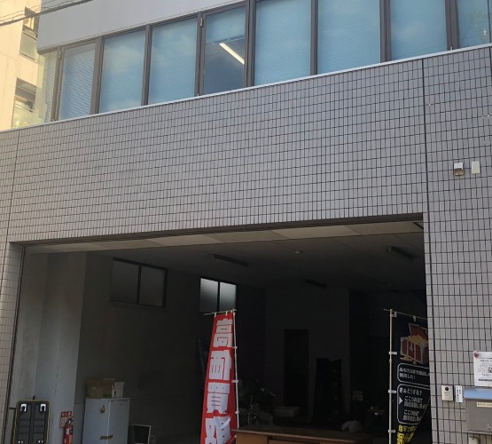 大阪市此花区の時計店：ループオン此花区役所前店