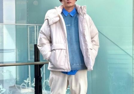 ブルー×ヴィンテージ風スウェット