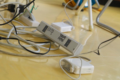 ③applewatchの充電コードがコンセントに差し込まれているか確認