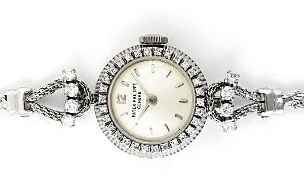 パテックフィリップの修理は確かな技術の人気業者が安心