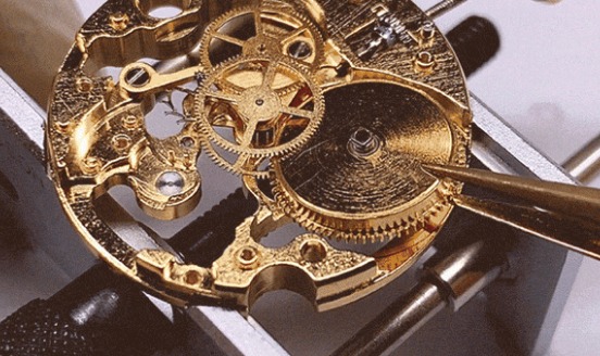 ①メーカーとの直接取引で手頃な価格を実現