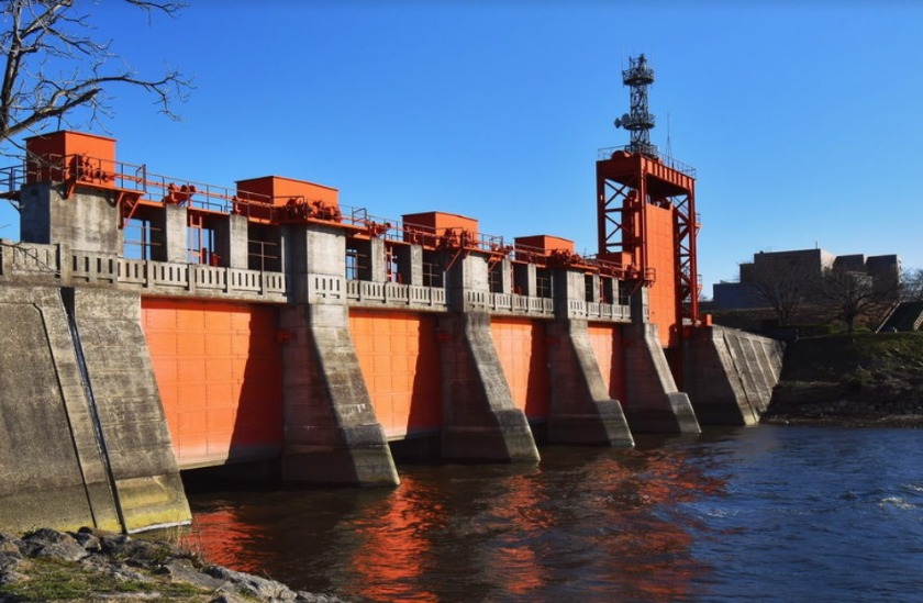 赤羽の電池交換・時計修理店2選