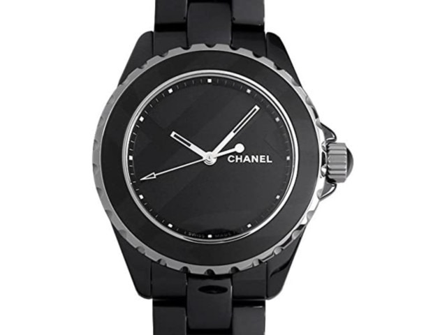 Chanel シャネル J12は今更感が強くダサい 本物と偽物の見分け方も解説 Richwatch