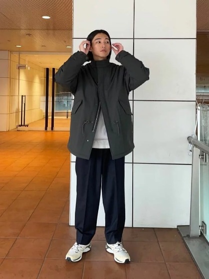 ブラック×黒パンツ