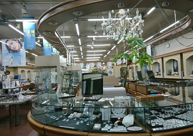 むつ市の時計店：ジュエリータカハシ