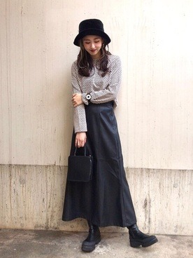 柄シャツ×スポーツウォッチ