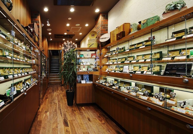 ロレックス専門店 クォーク新宿店