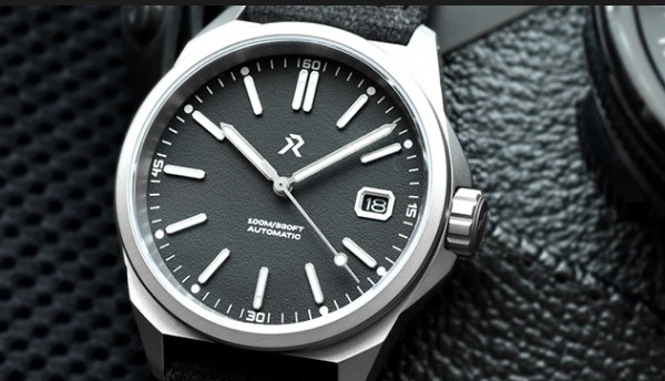 ①8倍の強度を持つUltraHexを採用