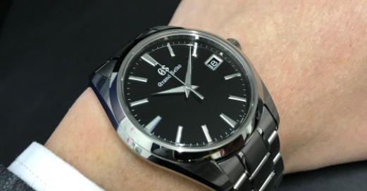 ケースが40mmになり存在感がアップ