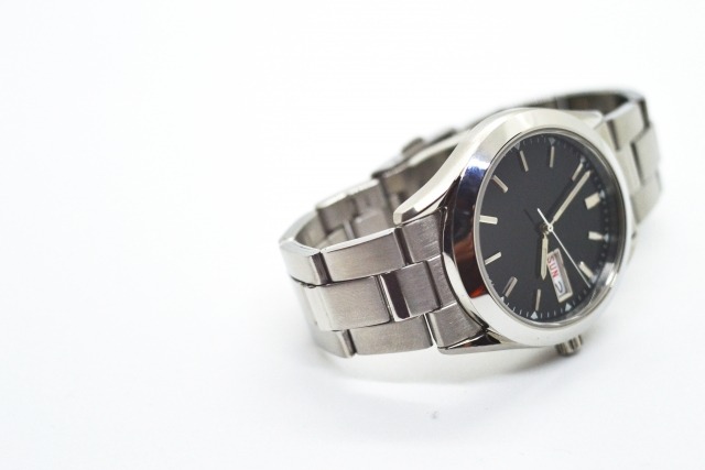 腕時計本体の幅と合ったベルトを選ぶ