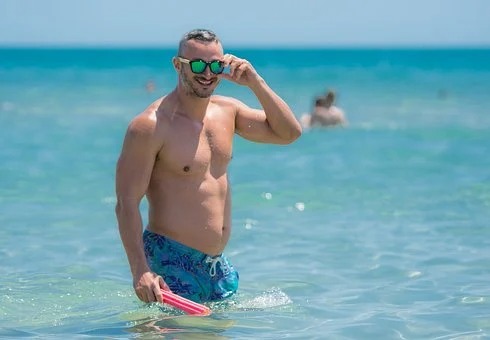 ②コーデしやすい"シンプルなデザイン"