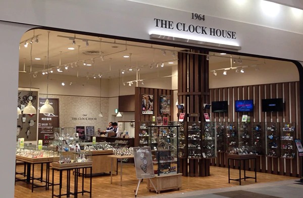ザ・クロックハウス越谷店