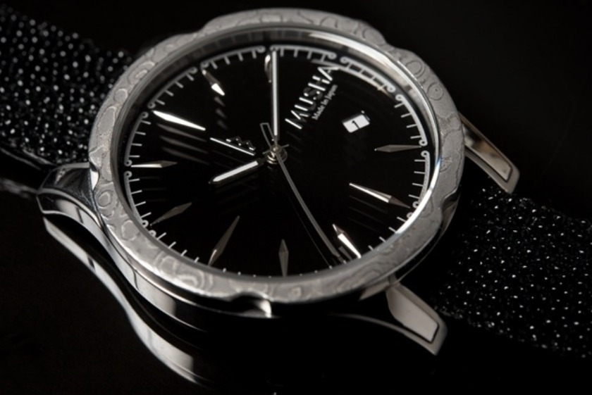 MUSHA(ムシャ)の腕時計は刃物素材でできている！