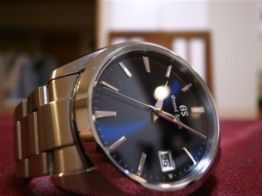 SBGV231(グランドセイコー)は重厚感と軽さを実現した時計