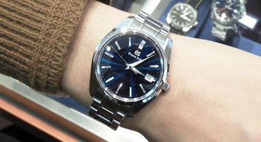 マスターショップ限定の25周年記念モデル