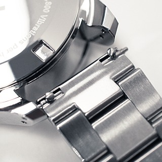 国内モデルのチタンからステンレスへ変更