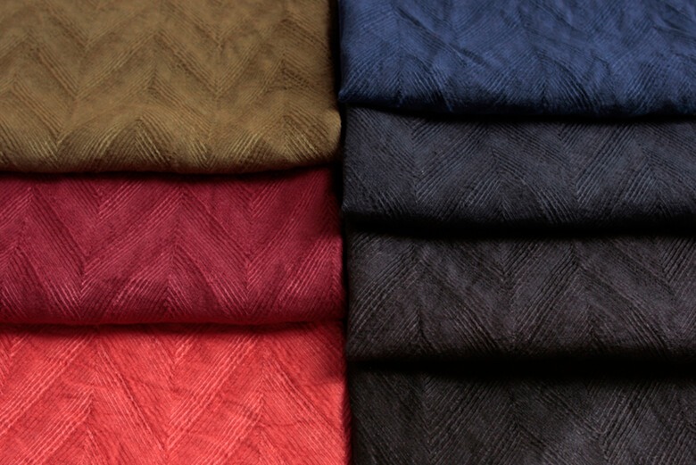 ②染料なしで色落ちしにくい