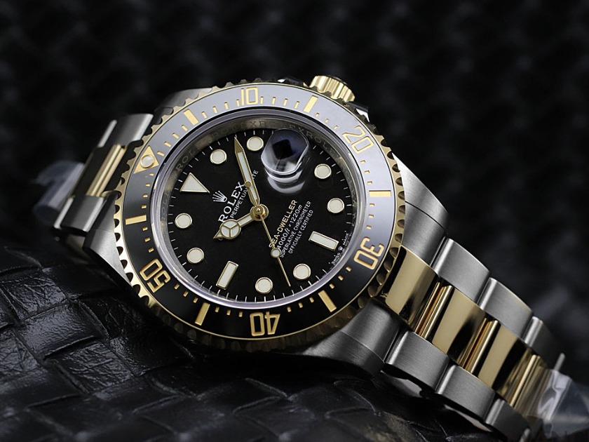 ロレックス シードゥエラーコンビの”最新”買取価格を紹介