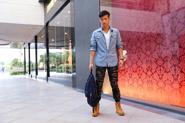 アデクスの腕時計は20～30代に人気