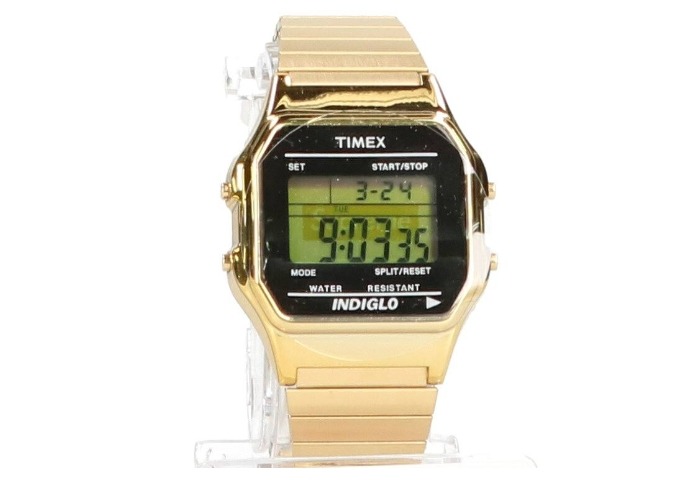 Supreme×TIMEX(タイメックス)の特徴2:クラシックデザインのデジタル時計