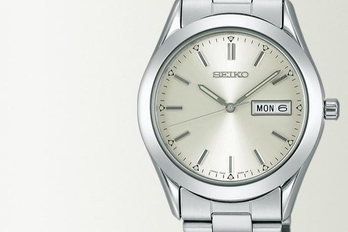 クォーツ腕時計