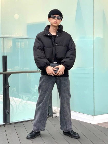 ブラック×ブラックストレートデニム