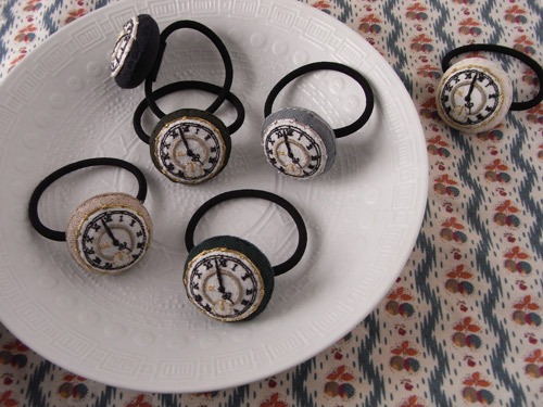 面白い腕時計で個性的な自分を演出しよう