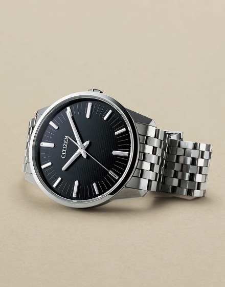 ATカット型水晶振動子を搭載