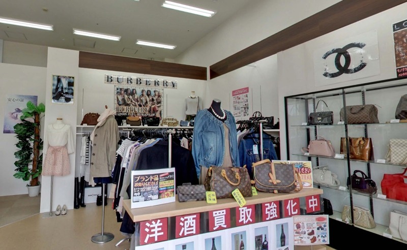 高岡市の時計店：イープレシャス イオンモール高岡店