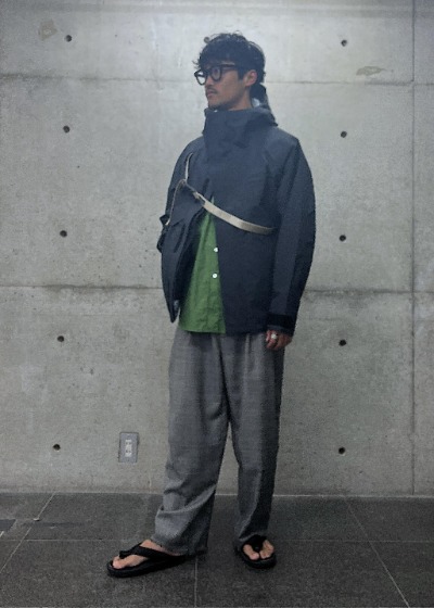 グリーンシャツ