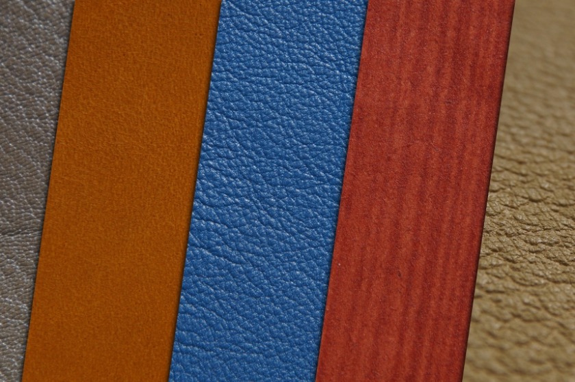 ②柔らかく肌さわりが良い"本革"