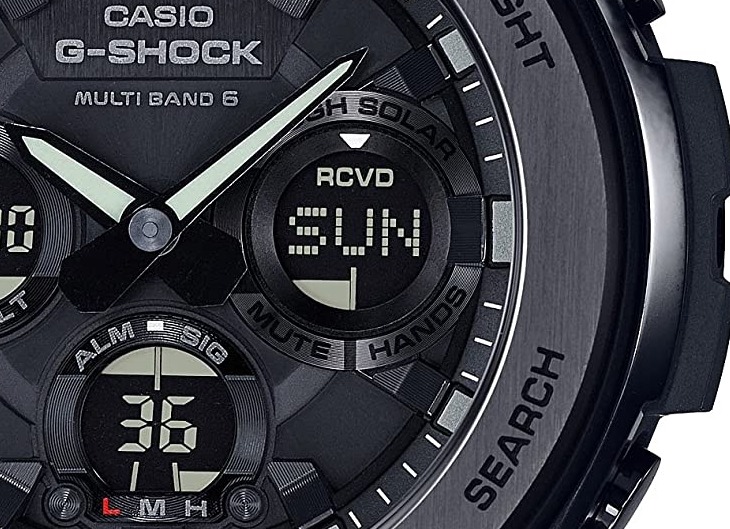 GST-W110BD-1BJF(カシオG-SHOCK) ステンレスの重厚なモデル