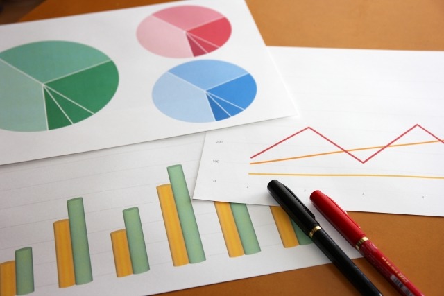 カシオ「GMW-B5000GD-9JF」と「GMW-B5000GD-9JF」のスペック