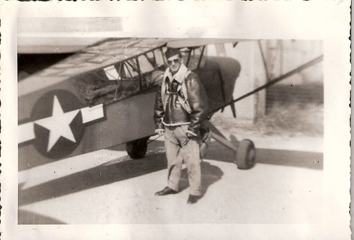 MA-1のカーキはダサい？カジュアルすぎない大人コーデのコツ2つ