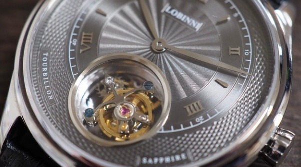 ②こだわりの素材で高級感を演出